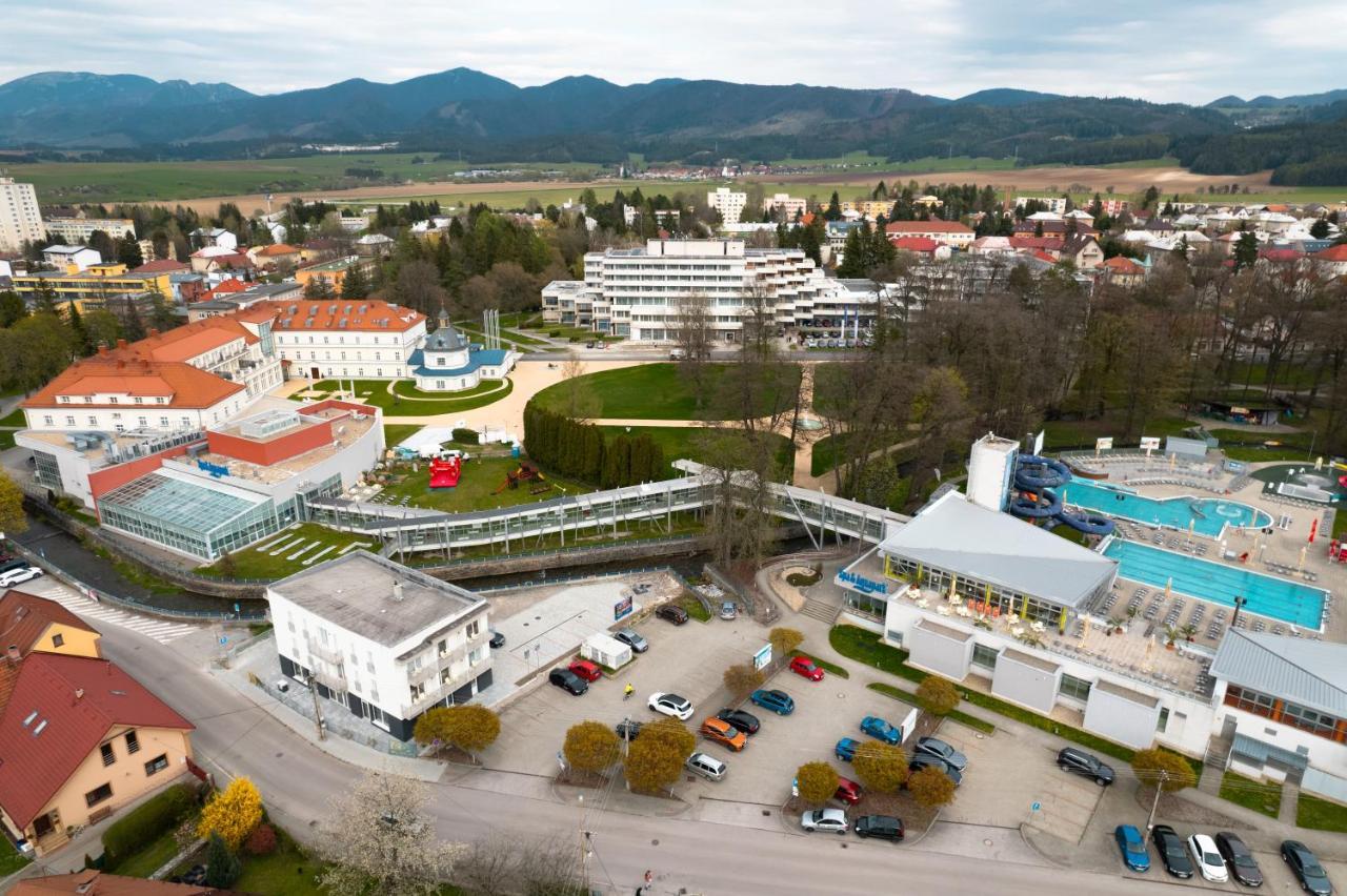 Ubytovanie Biely Dom Турчьянске-Теплице Экстерьер фото